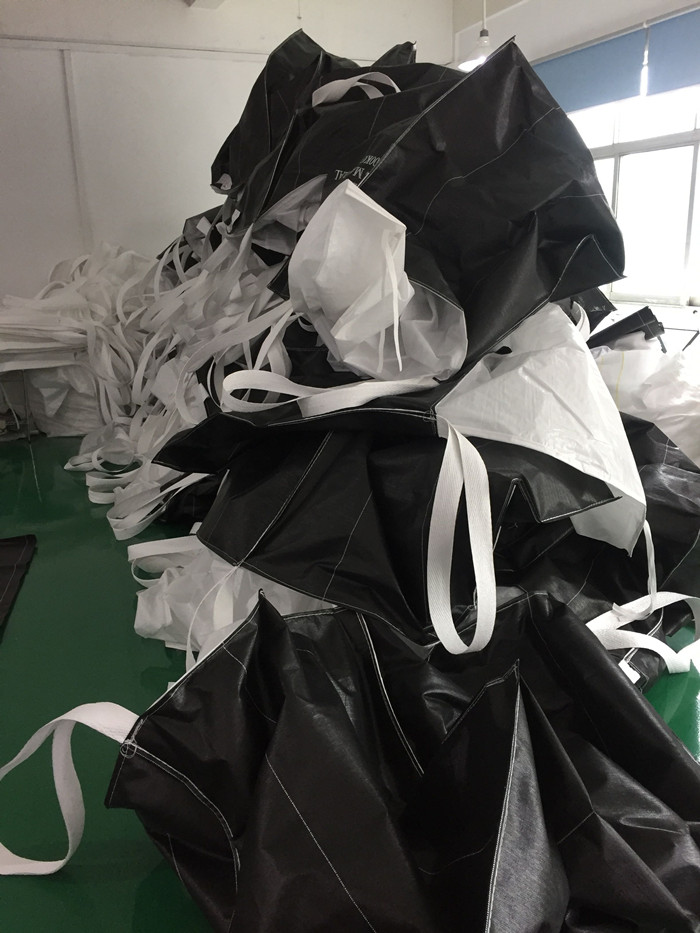 黑色吊带四个吊环吨袋集装袋